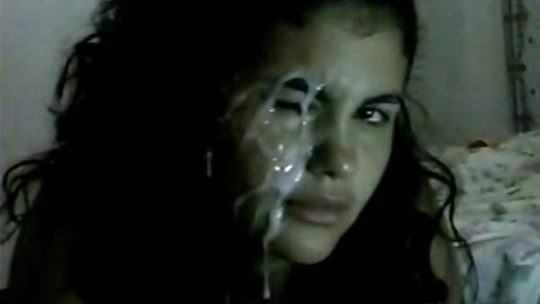 سینا دی، فیلم سکسی دختر هندی وسوسه‌انگیز بلوند بی‌تنه، استایل سگی استخوان‌دار می‌گیرد